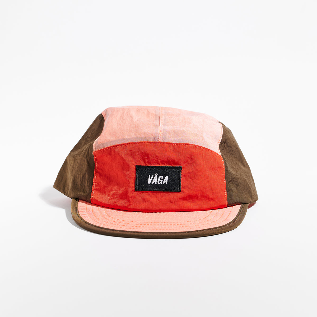 Pacer Cap - Flame Red / Coral / Brown — VÅGA running cap — detail view (2)