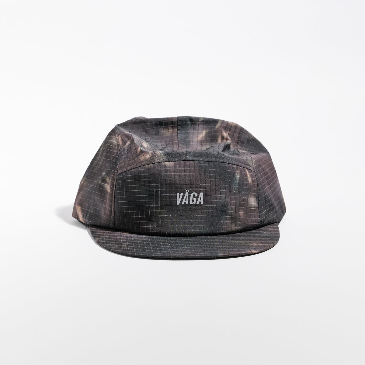Night Club Cap 2.0 - Ember — VÅGA running cap — front view