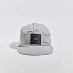 Transit Lite Cap - Aluminium Grey — VÅGA running cap — front view