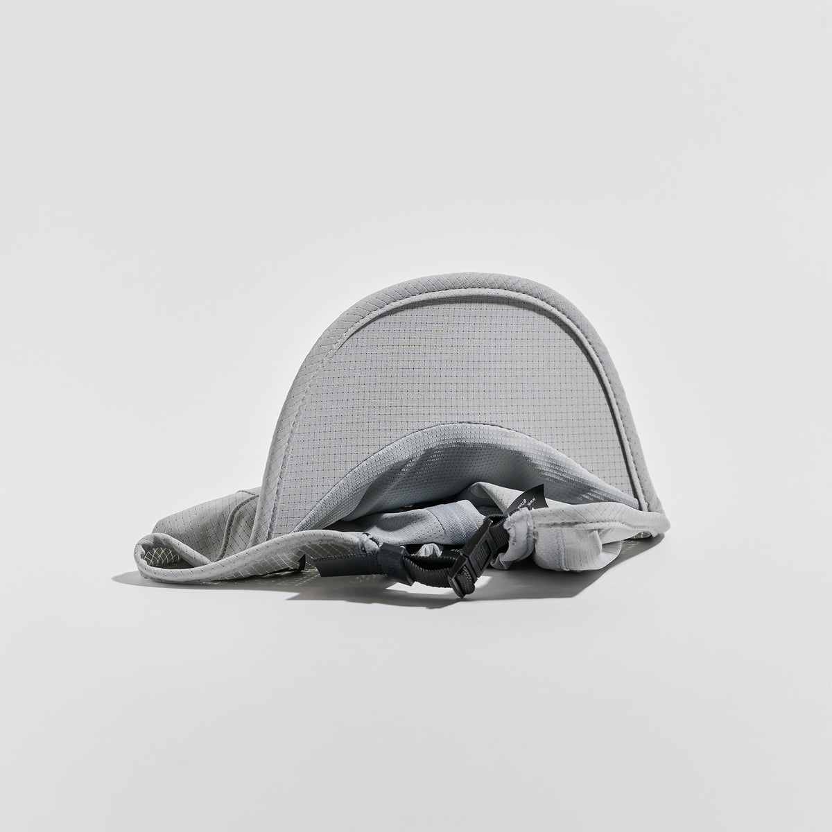 Transit Lite Cap - Aluminium Grey — VÅGA running cap — underside