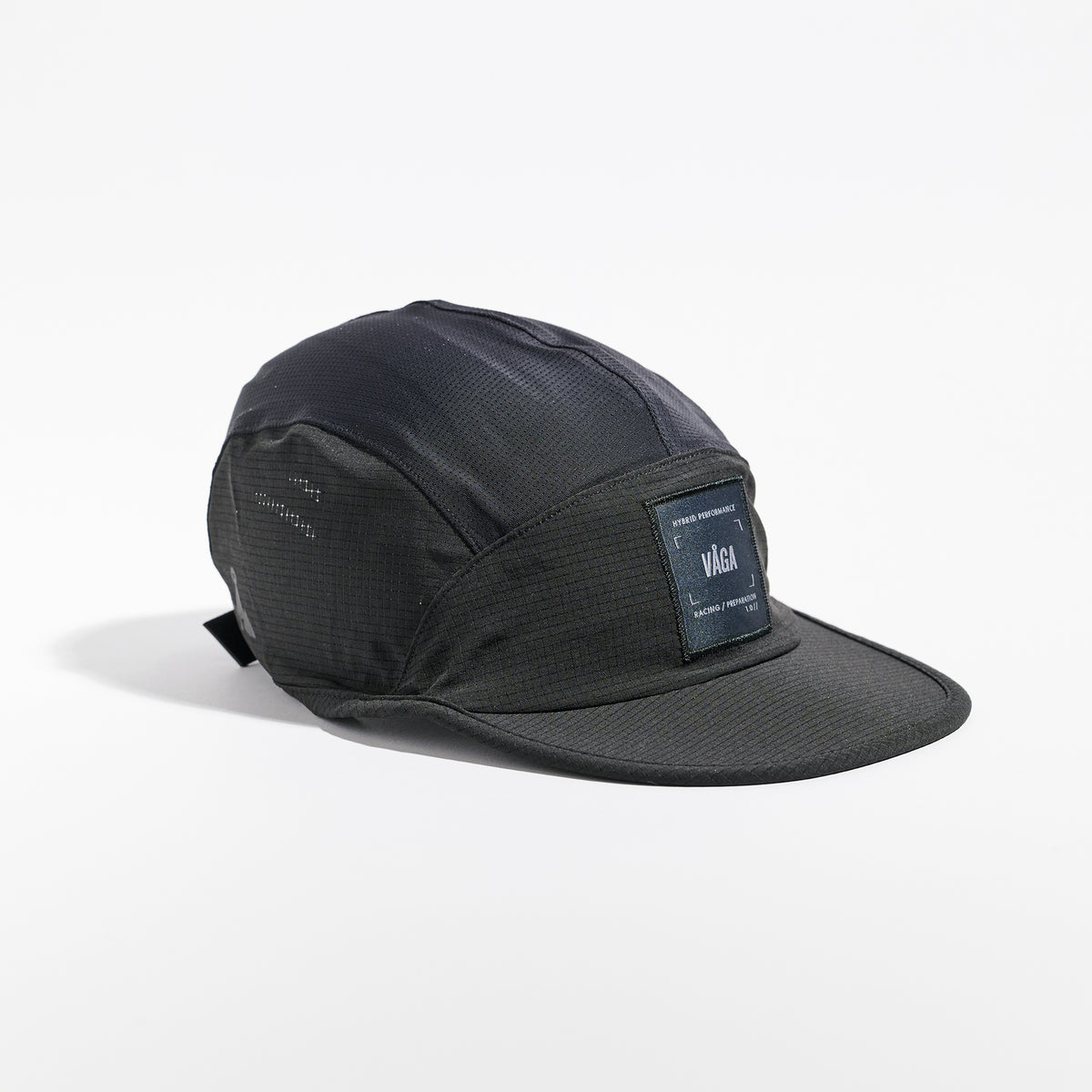 Transit Lite Cap - Black — VÅGA running cap — back view