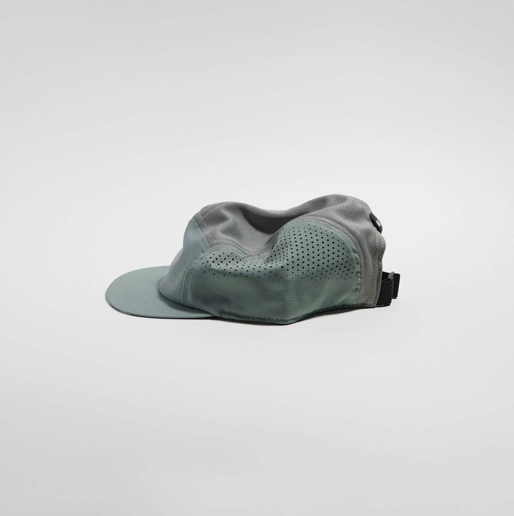 Feather Racing Cap - Sage Green — VÅGA running cap — side