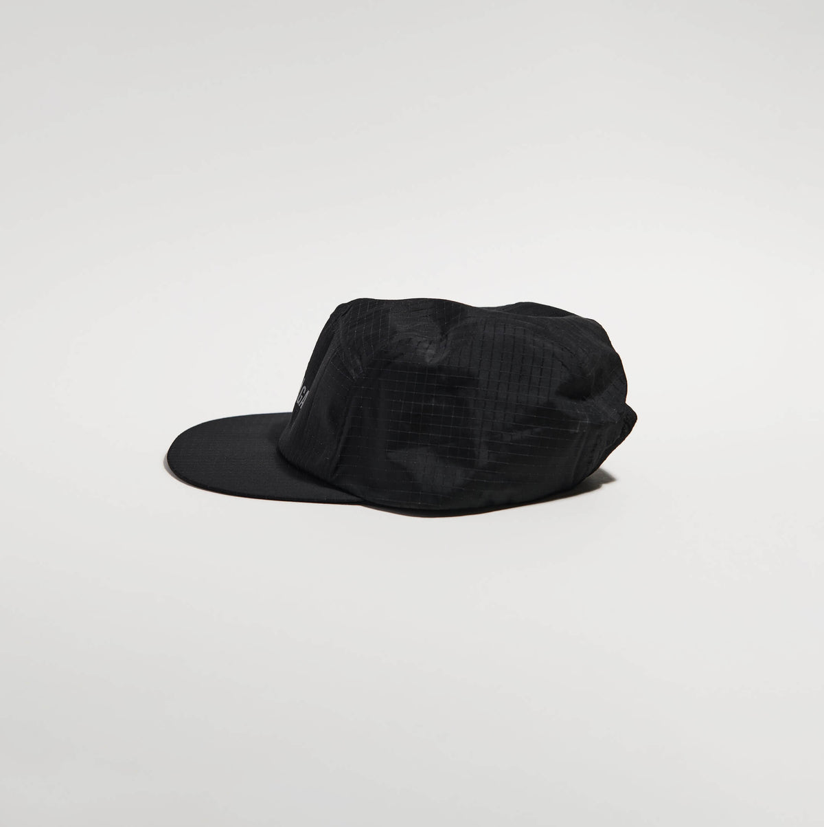 Night Club Cap 2.0 - Black — VÅGA running cap — back view (2)