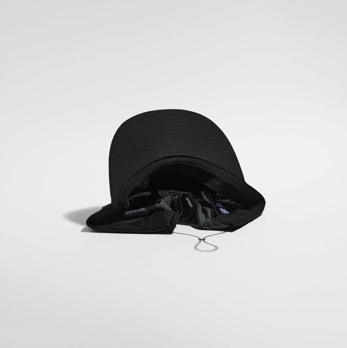 Night Club Cap 2.0 - Black — VÅGA running cap — underside