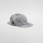 Night Club Cap 2.0 - Light Grey / Silver — VÅGA running cap — angled view