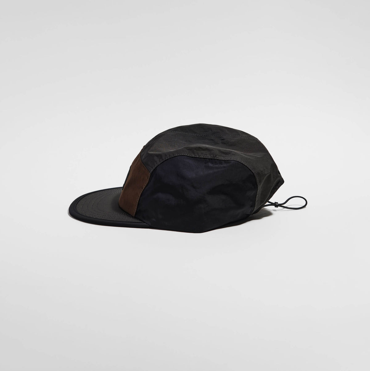 Pacer Cap - Charcoal / Black / Brown — VÅGA running cap — side