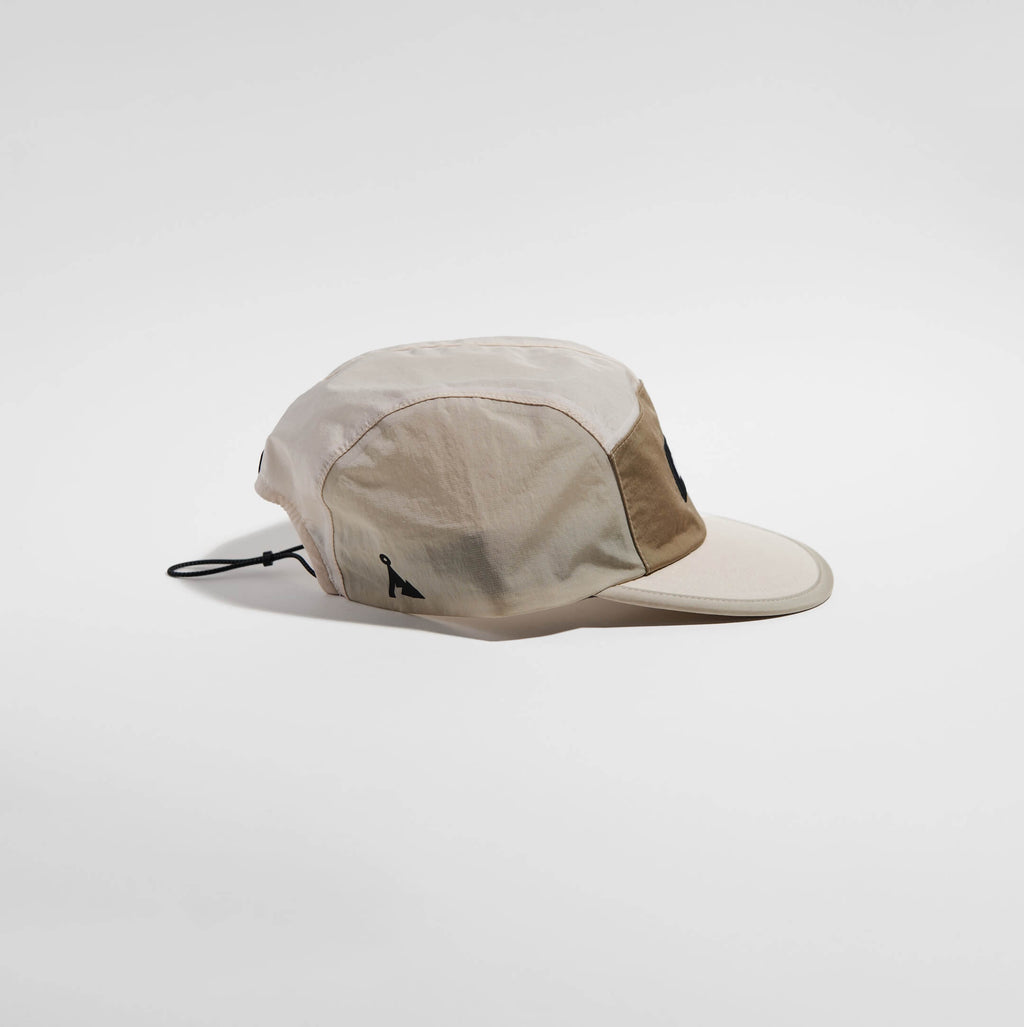 Pacer Cap - Dust Grey / Taupe — VÅGA running cap — side